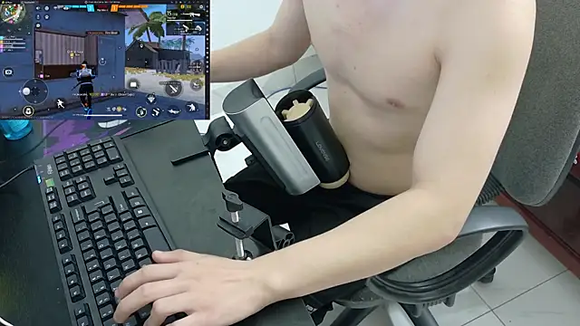 Snapshot of -_kur_- chatting on 22, 12, 2025 - kur - online show from 22, 12, 2025