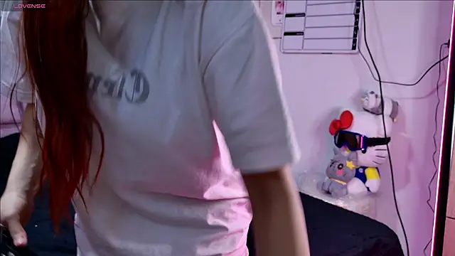 Snapshot of -SofiValentinaA chatting on 24, 4, 2026 -SofiValentinaA online show from 24, 4, 2026