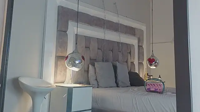 ElenaWatsonn online show from 24, 3, 2026