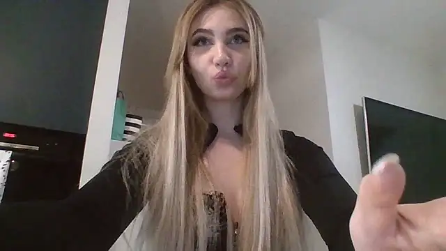 Snapshot of TeenLily chatting on 25, 2, 2026 TeenLily online show from 25, 2, 2026