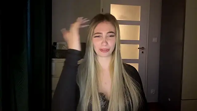 Snapshot of TeenLily chatting on 2, 4, 2026 TeenLily online show from 2, 4, 2026