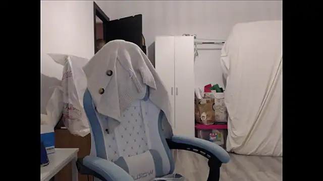 BarbieBlondieGirl online show from 23, 2, 2026