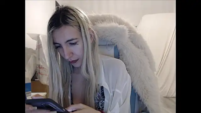 BarbieBlondieGirl online show from 24, 2, 2026