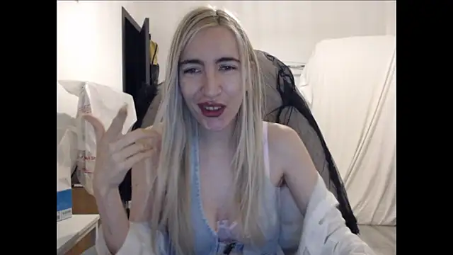 BarbieBlondieGirl online show from 7, 3, 2026