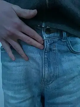 Snapshot of LittleGuy_2007 chatting on 13, 2, 2026 LittleGuy 2007 online show from 13, 2, 2026