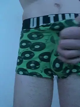 Snapshot of LittleGuy_2007 chatting on 19, 2, 2026 LittleGuy 2007 online show from 19, 2, 2026