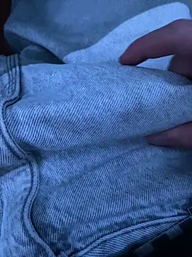 Snapshot of LittleGuy_2007 chatting on 4, 4, 2026 LittleGuy 2007 online show from 4, 4, 2026