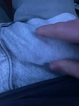 Snapshot of LittleGuy_2007 chatting on 15, 4, 2026 LittleGuy 2007 online show from 15, 4, 2026