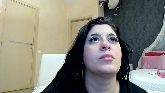 NayaNoirX online show from 15, 1, 2026