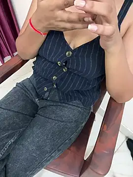 Snapshot of geetanjali_singh chatting on 23, 6, 2026 geetanjali singh online show from 23, 6, 2026