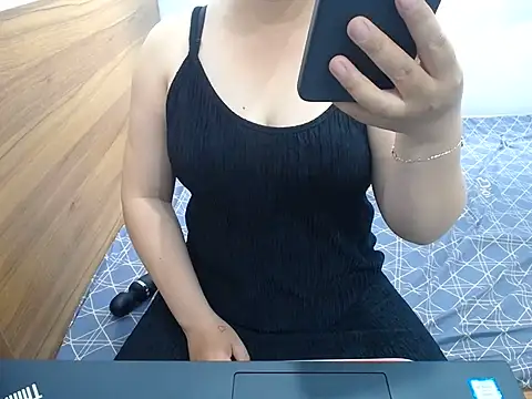 Snapshot of Coffee_Milktea chatting on 8, 6, 2026 Coffee Milktea online show from 8, 6, 2026