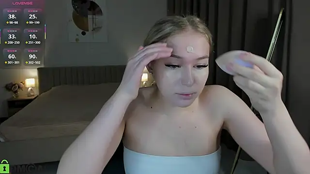 Snapshot of ChloeAlba chatting on 22, 4, 2026 ChloeAlba online show from 22, 4, 2026