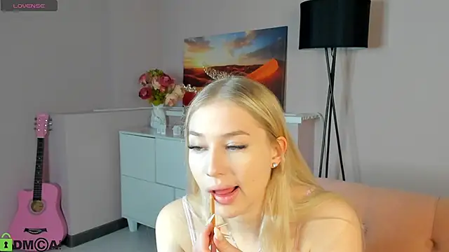 Snapshot of ChloeAlba chatting on 25, 4, 2026 ChloeAlba online show from 25, 4, 2026