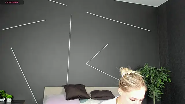 Snapshot of ChloeAlba chatting on 1, 5, 2026 ChloeAlba online show from 1, 5, 2026