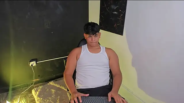 Snapshot of Nicole_and_thiago1 chatting on 18, 2, 2026 Nicole and thiago1 online show from 18, 2, 2026