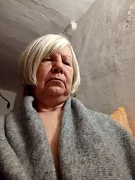 KlaudiaDarling online show from 13, 1, 2026