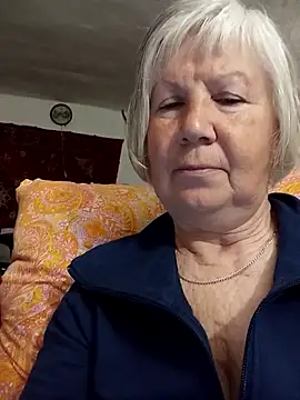 Snapshot of KlaudiaDarling chatting on 4, 4, 2026 KlaudiaDarling online show from 4, 4, 2026