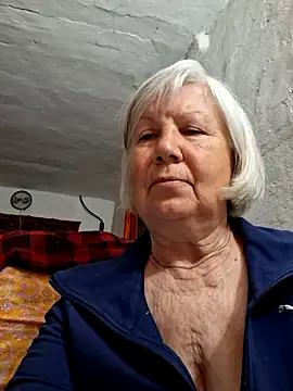 Snapshot of KlaudiaDarling chatting on 3, 5, 2026 KlaudiaDarling online show from 3, 5, 2026