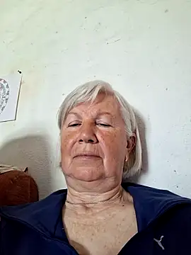 Snapshot of KlaudiaDarling chatting on 4, 5, 2026 KlaudiaDarling online show from 4, 5, 2026