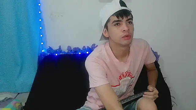 nico22love online show from 3, 2, 2026