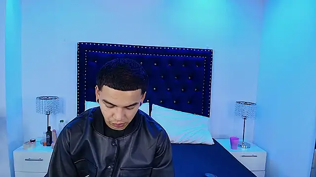 Snapshot of Jaden_and_sofia chatting on 19, 3, 2026 Jaden and sofia online show from 19, 3, 2026