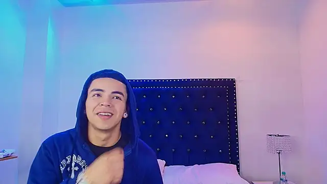 Snapshot of Jaden_and_sofia chatting on 16, 4, 2026 Jaden and sofia online show from 16, 4, 2026