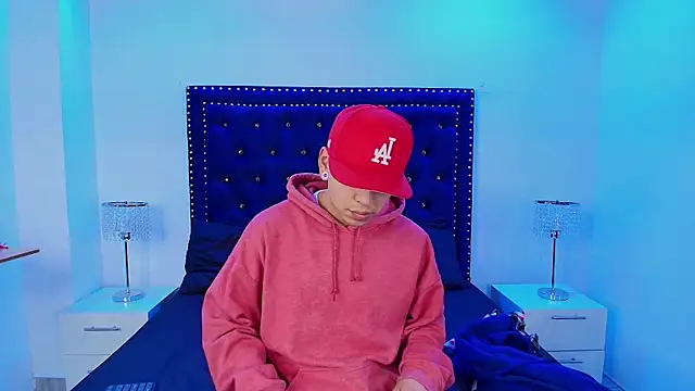 Snapshot of Jaden_and_sofia chatting on 17, 4, 2026 Jaden and sofia online show from 17, 4, 2026