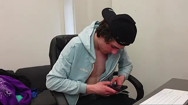 Snapshot of Daniel_Shawnn chatting on 3, 4, 2026 Daniel Shawnn online show from 3, 4, 2026