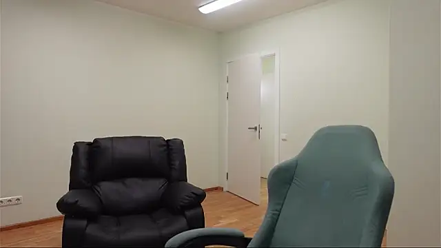 Snapshot of Daniel_Shawnn chatting on 8, 4, 2026 Daniel Shawnn online show from 8, 4, 2026