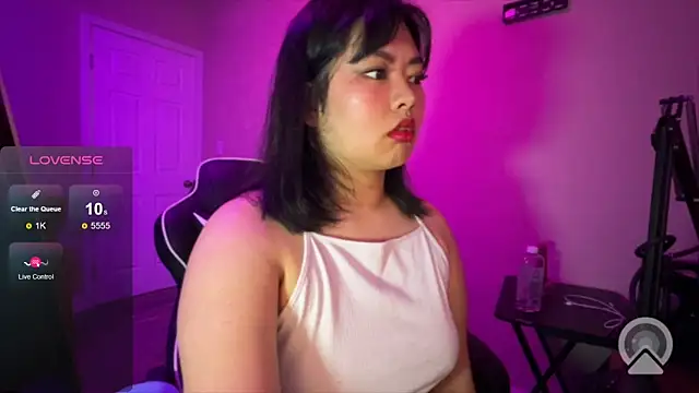 Snapshot of kuromixx444 chatting on 13, 4, 2026 kuromixx444 online show from 13, 4, 2026