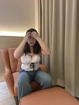 Snapshot of mo-mo-69 chatting on 6, 4, 2026 mo-mo-69 online show from 6, 4, 2026