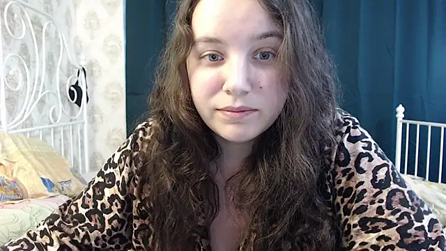 Snapshot of AmazingAllice chatting on 17, 4, 2026 AmazingAllice online show from 17, 4, 2026