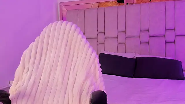 ElaRabbit online show from 4, 4, 2026