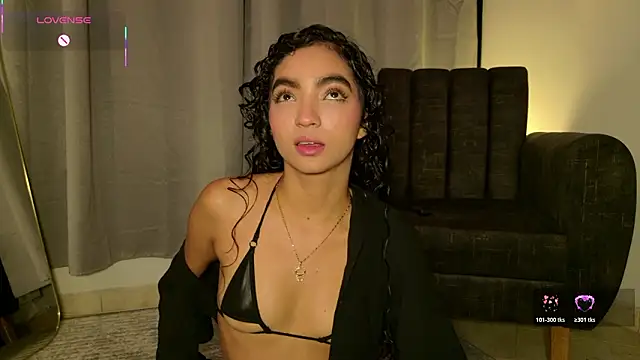 Snapshot of adelineevs chatting on 19, 2, 2026 adelineevs online show from 19, 2, 2026