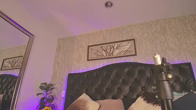 Chloe Connor online show from 9, 1, 2026