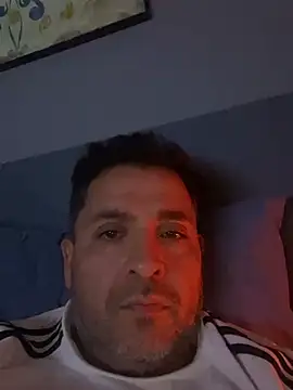 Snapshot of Gonzalodiaz chatting on 24, 4, 2026 Gonzalodiaz online show from 24, 4, 2026