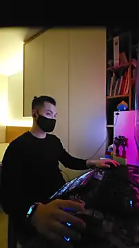 Snapshot of OnlyHand9x chatting on 8, 2, 2026 OnlyHand9x online show from 8, 2, 2026