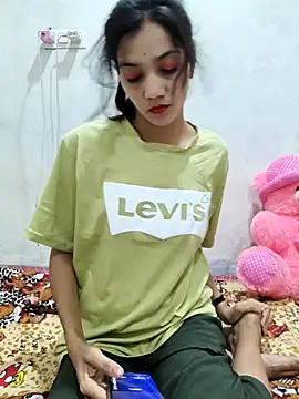 Snapshot of Honey_lily-93 chatting on 15, 3, 2026 Honey lily-93 online show from 15, 3, 2026