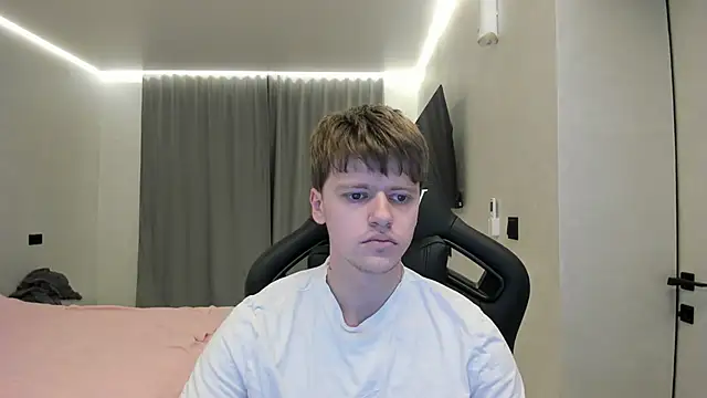 Snapshot of bonekoambalabu chatting on 7, 4, 2026 bonekoambalabu online show from 7, 4, 2026