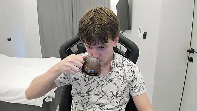 Snapshot of bonekoambalabu chatting on 19, 4, 2026 bonekoambalabu online show from 19, 4, 2026