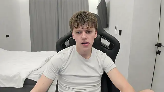 Snapshot of bonekoambalabu chatting on 20, 4, 2026 bonekoambalabu online show from 20, 4, 2026