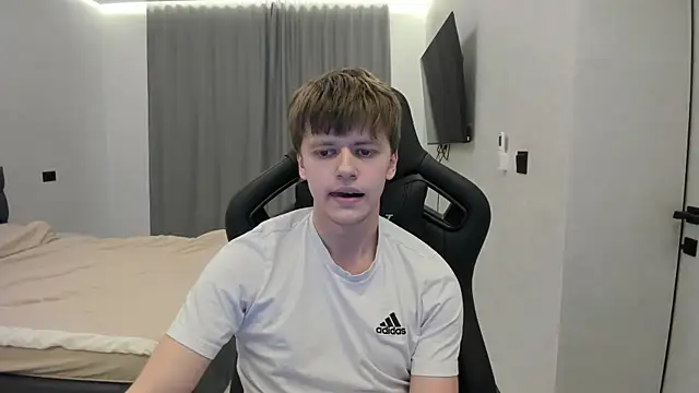 Snapshot of bonekoambalabu chatting on 24, 4, 2026 bonekoambalabu online show from 24, 4, 2026