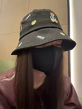 Snapshot of ZJbaby chatting on 8, 4, 2026 ZJbaby online show from 8, 4, 2026