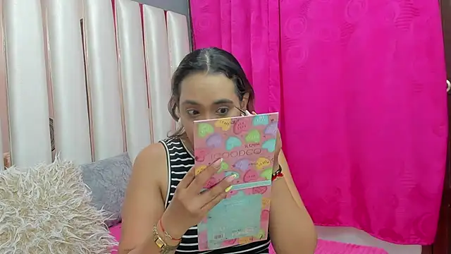 Snapshot of IsabelaAcosta chatting on 9, 2, 2026 IsabelaAcosta online show from 9, 2, 2026