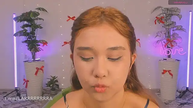 Snapshot of larabae chatting on 18, 4, 2026 larabae online show from 18, 4, 2026