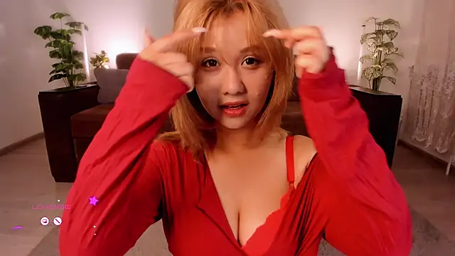 Snapshot of larabae chatting on 18, 6, 2026 larabae online show from 18, 6, 2026