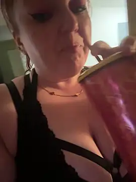 Snapshot of KittyCreamKisses chatting on 9, 3, 2026 KittyCreamKisses online show from 9, 3, 2026