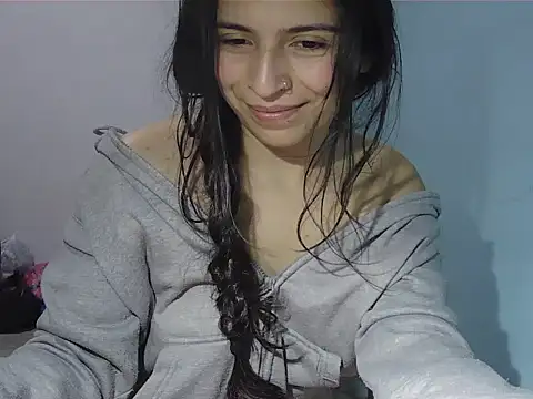 Snapshot of Emily_Gree chatting on 11, 4, 2026 Emily Gree online show from 11, 4, 2026