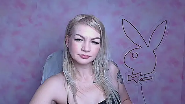 Snapshot of Madonna_Fire chatting on 9, 2, 2026 Madonna Fire online show from 9, 2, 2026