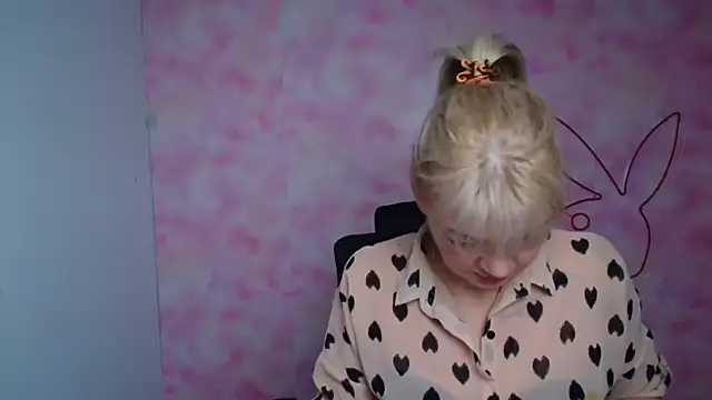 Snapshot of Madonna_Fire chatting on 27, 2, 2026 Madonna Fire online show from 27, 2, 2026